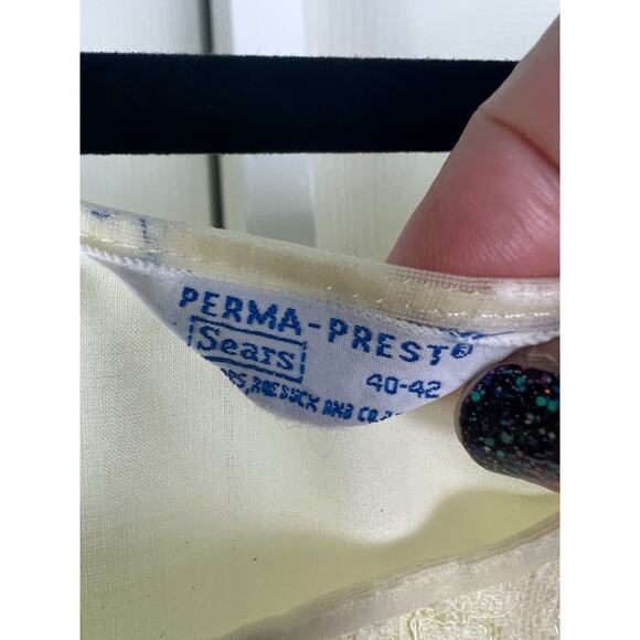 Vintage Sears Perma Prest Cotton Satin Yellow Sleevless nighgown Size 40-42 - Picture 2 of 5